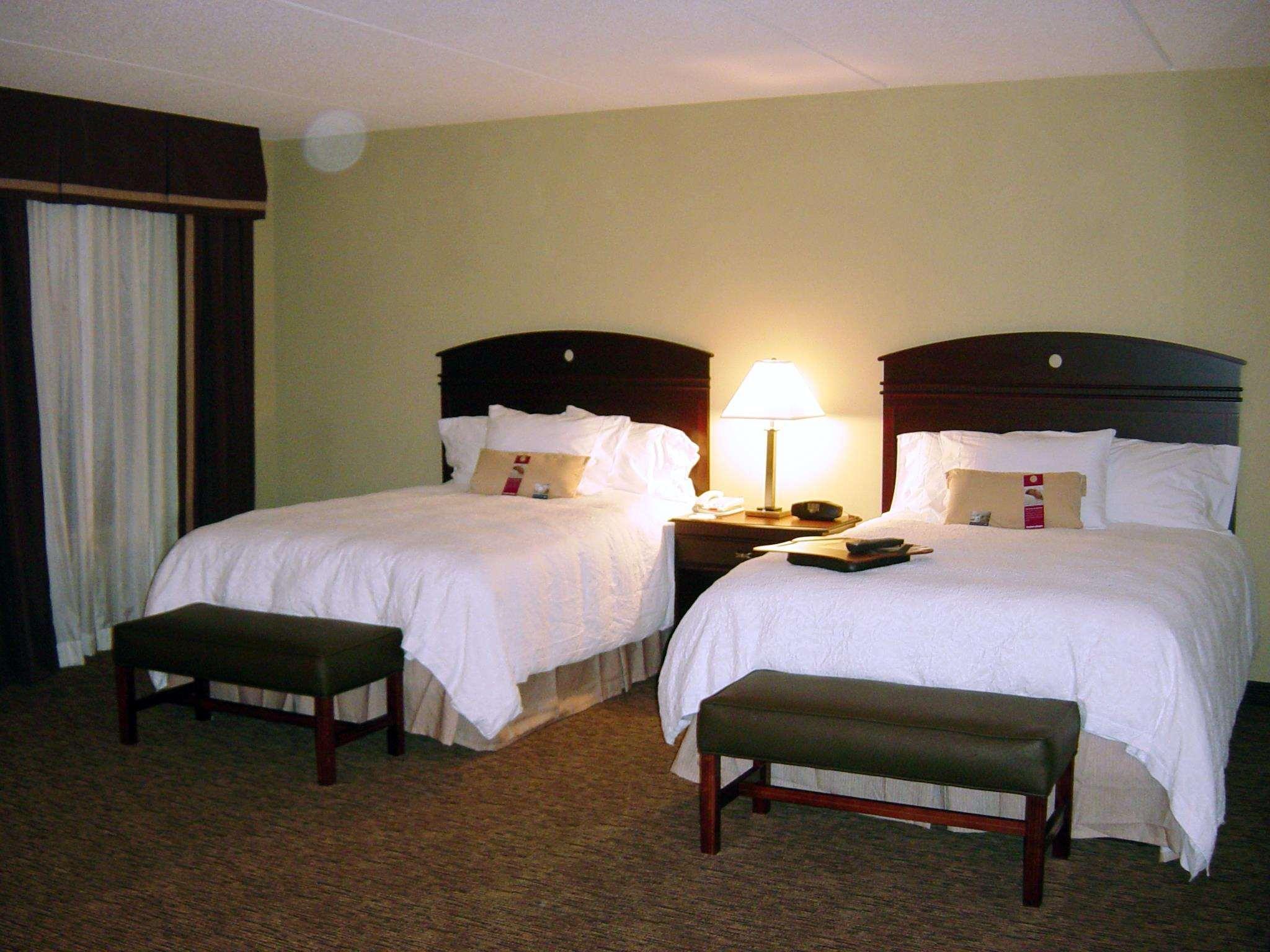 Hampton Inn & Suites Burlington Ngoại thất bức ảnh