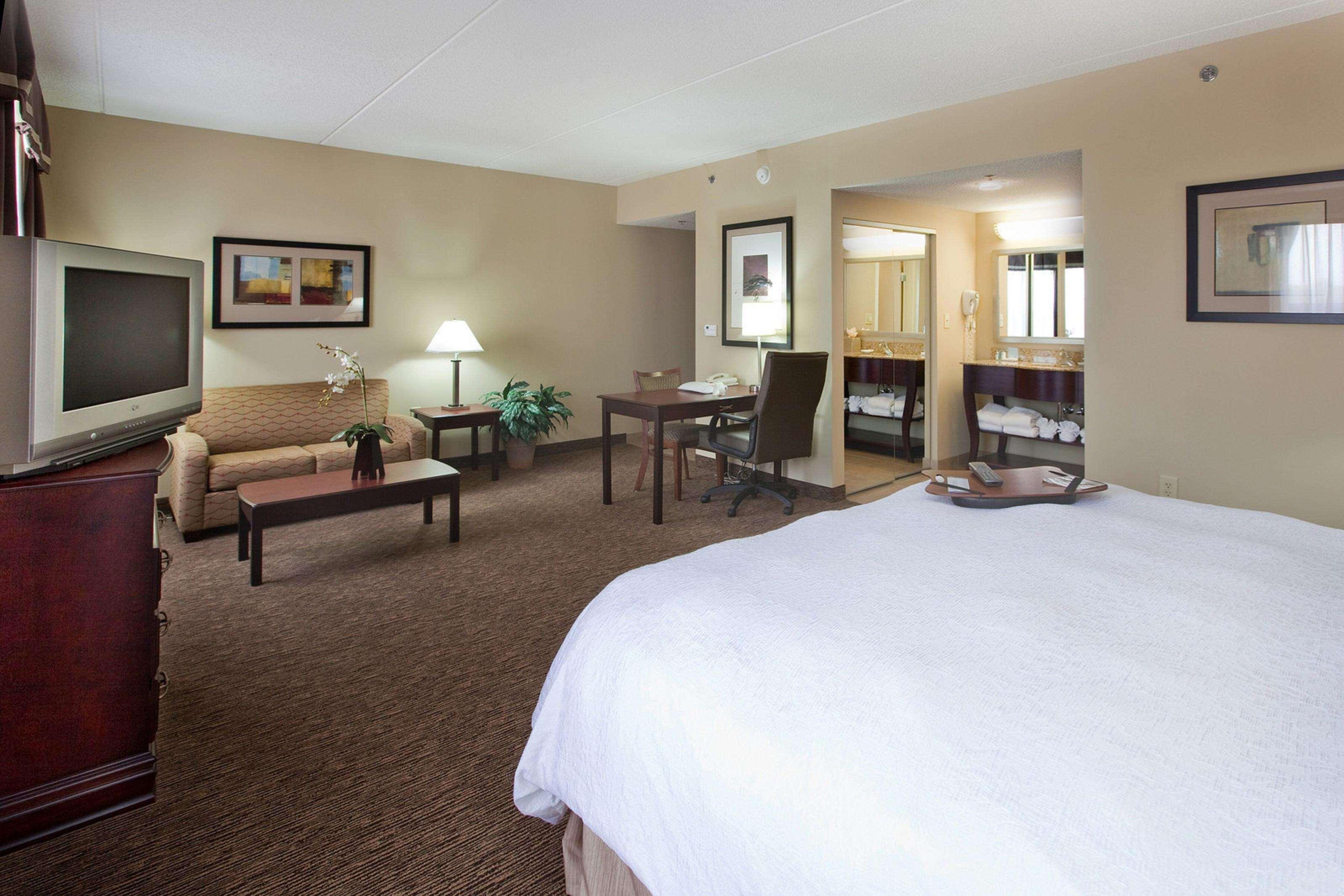 Hampton Inn & Suites Burlington Phòng bức ảnh