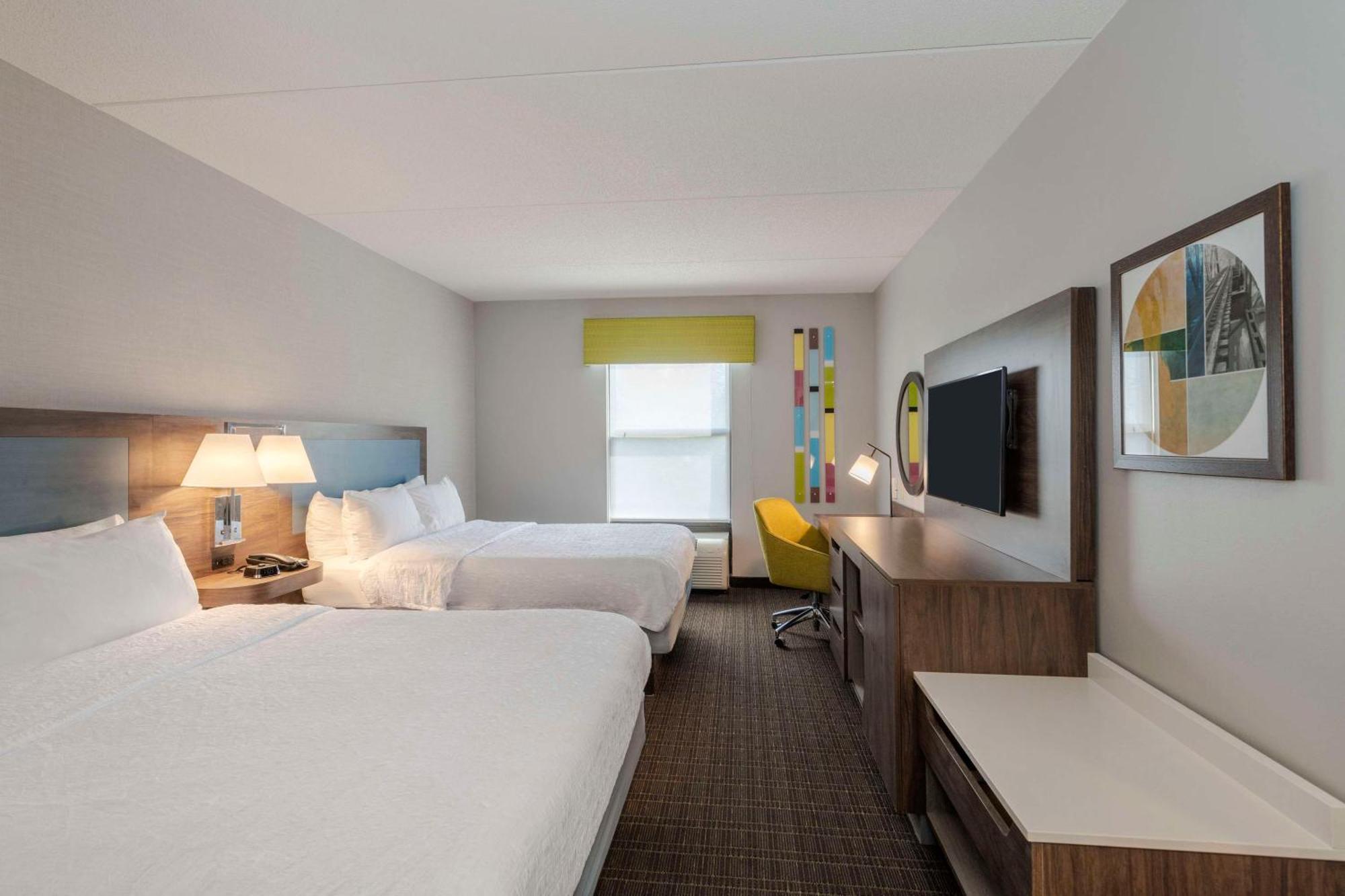 Hampton Inn & Suites Burlington Ngoại thất bức ảnh