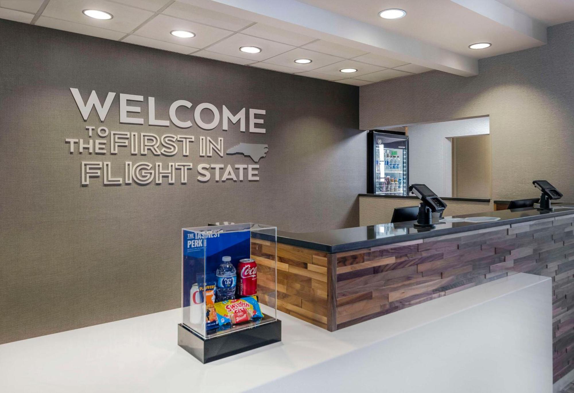 Hampton Inn & Suites Burlington Ngoại thất bức ảnh