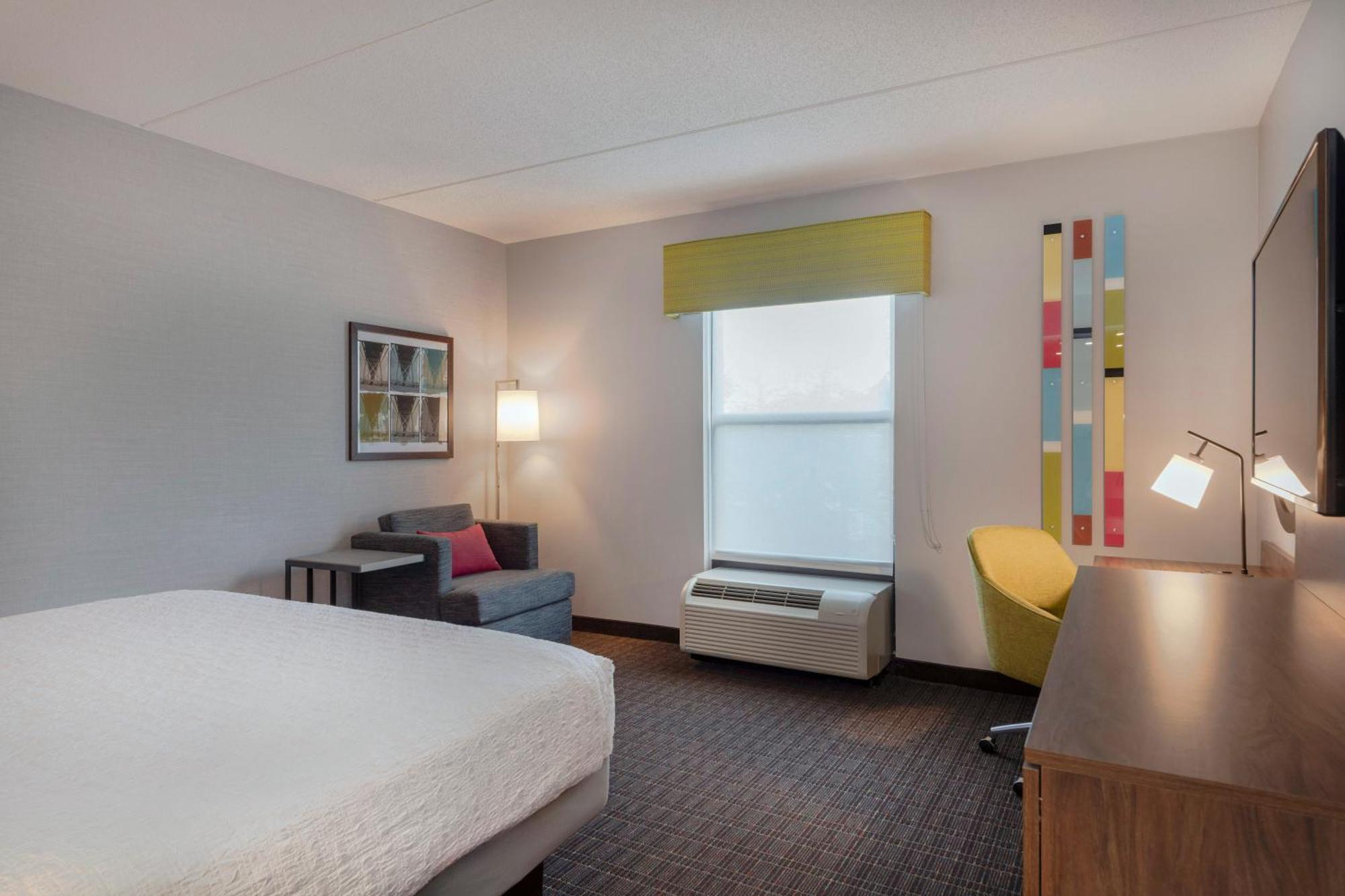 Hampton Inn & Suites Burlington Ngoại thất bức ảnh