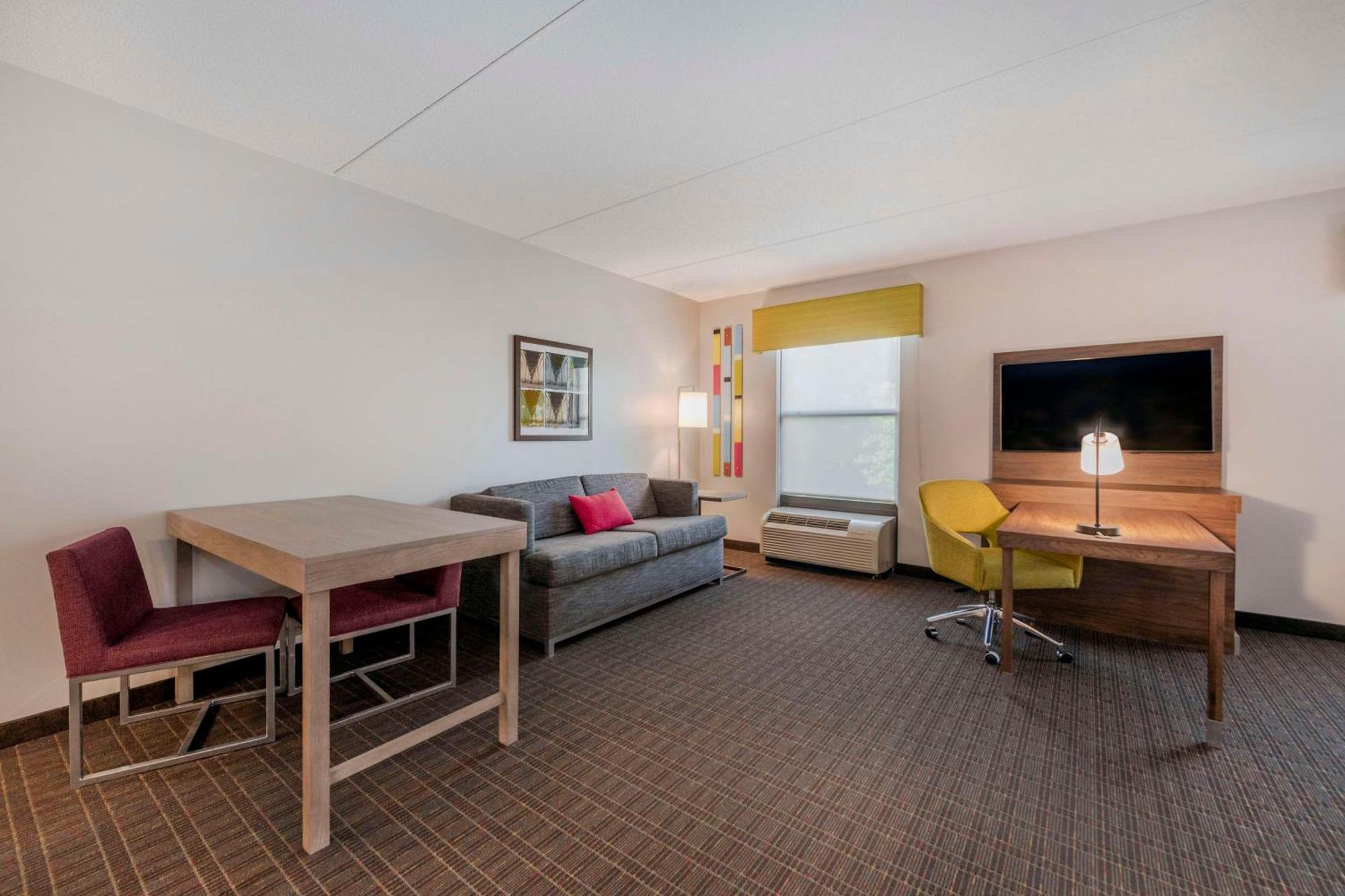 Hampton Inn & Suites Burlington Ngoại thất bức ảnh