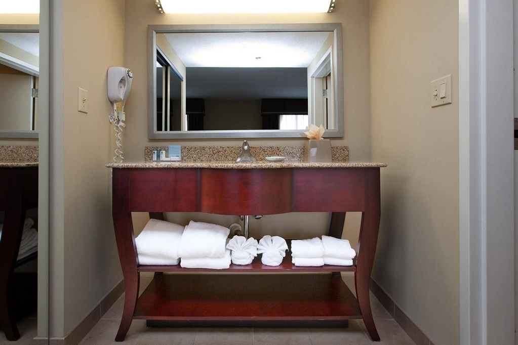 Hampton Inn & Suites Burlington Phòng bức ảnh