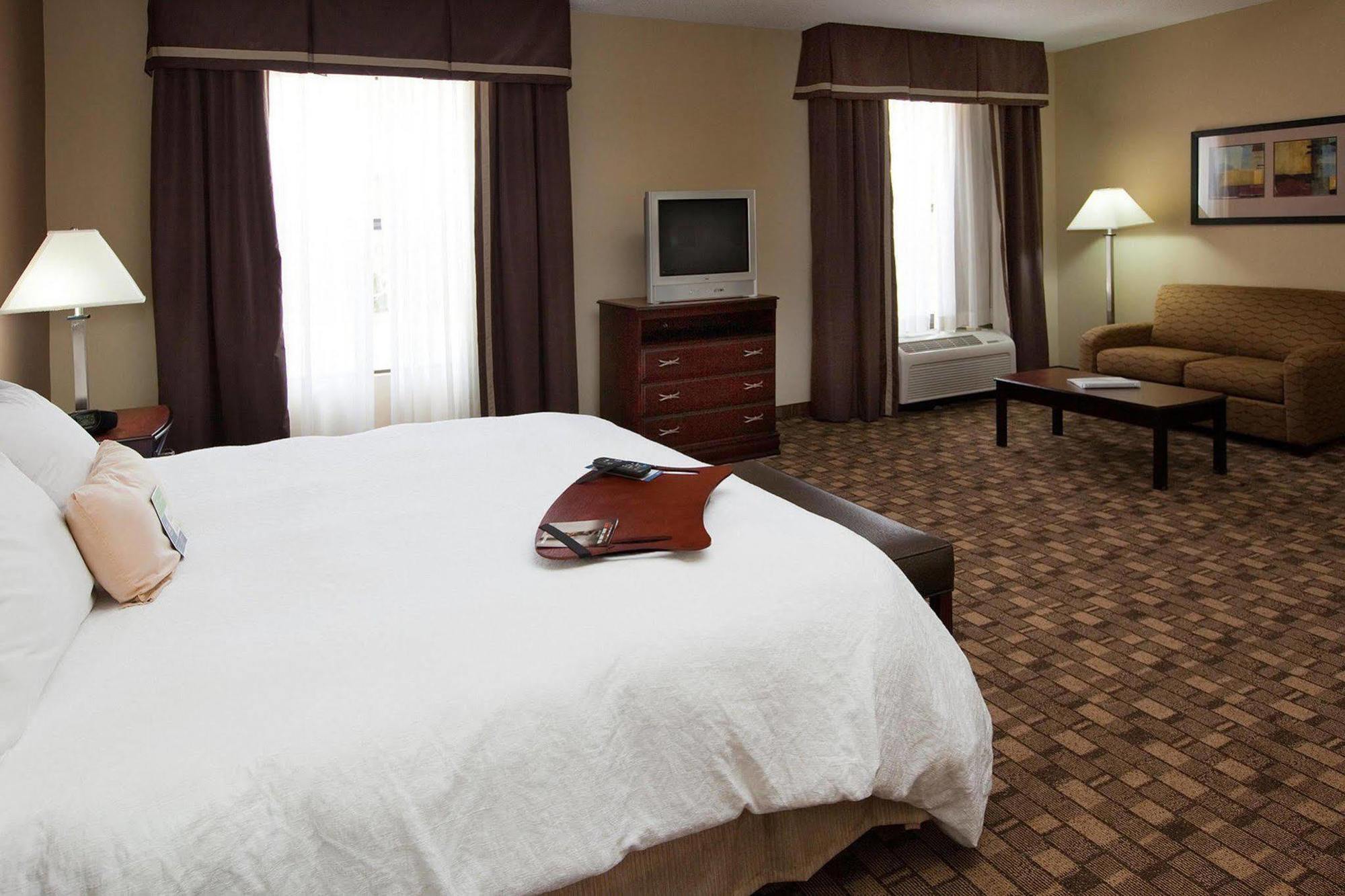 Hampton Inn & Suites Burlington Phòng bức ảnh